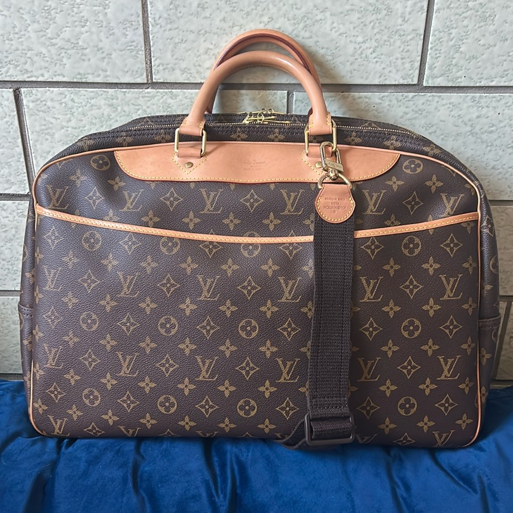 Authentic Louis Vuitton Alize 24H 45 2 compartment Travel/Business Bag Monogram